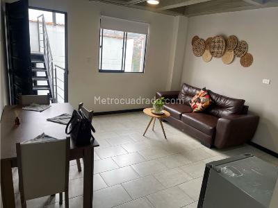 Apartaestudio en venta en Buenos Aires, Medellín, 30 m² · foto 1 de 9