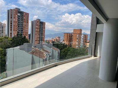Apartamento de 3 alcobas en venta en El Tesoro, Medellín, 230 m² · foto 4 de 20