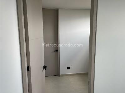 Apartamento de 3 alcobas en venta en El Tesoro, Medellín, 230 m² · foto 11 de 20