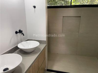 Apartamento de 3 alcobas en venta en El Tesoro, Medellín, 230 m² · foto 19 de 20