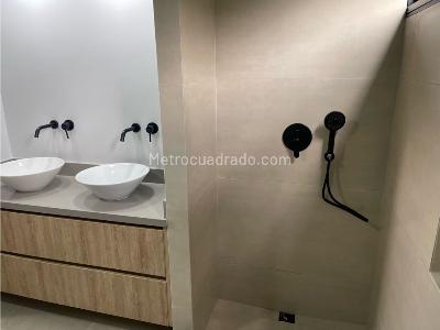 Apartamento de 3 alcobas en venta en El Tesoro, Medellín, 230 m² · foto 20 de 20
