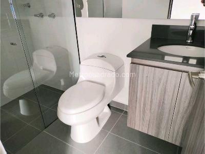 Apartamento de 2 alcobas en venta en El Poblado, Medellín, 64 m² · foto 8 de 20