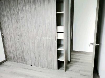 Apartamento de 2 alcobas en venta en El Poblado, Medellín, 64 m² · foto 14 de 20