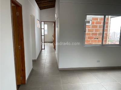 Apartamento de 3 alcobas en venta en La Milagrosa, Medellín, 98 m² · foto 13 de 17