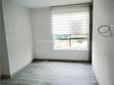 Apartamento de 3 alcobas en venta en Loma Del Escobero, Envigado, 145 m² · foto 8 de 20