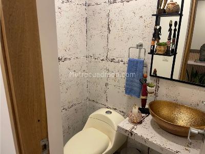 Apartamento de 3 alcobas en venta en Los Naranjos, Medellín, 225 m² · foto 7 de 20