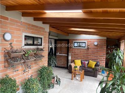 Apartamento de 3 alcobas en venta en Los Naranjos, Medellín, 225 m² · foto 14 de 20