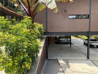 Casa de 3 alcobas en arriendo en Alto De Las Palmas, Envigado · foto 3 de 20