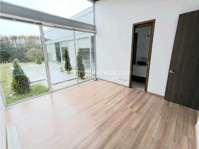 Casa de 5 alcobas en venta en Loma Del Escobero, Envigado, 400 m² · foto 6 de 20