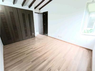 Casa de 5 alcobas en venta en Loma Del Escobero, Envigado, 400 m² · foto 10 de 20