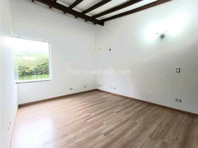 Casa de 5 alcobas en venta en Loma Del Escobero, Envigado, 400 m² · foto 18 de 20