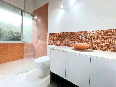 Casa de 5 alcobas en venta en Loma Del Escobero, Envigado, 400 m² · foto 19 de 20