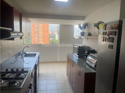 Apartamento de 4 alcobas en venta en Los Balsos, Medellín, 141 m² · foto 3 de 20