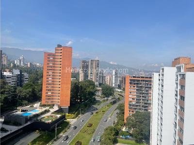 Apartamento de 4 alcobas en venta en Los Balsos, Medellín, 141 m² · foto 8 de 20