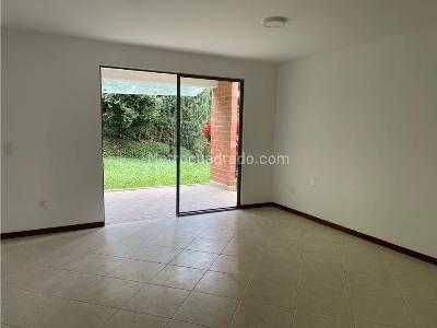 Casa de 3 alcobas en venta en El Esmeraldal, Envigado, 240 m² · foto 5 de 20