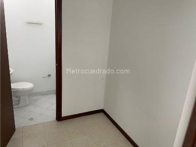 Casa de 3 alcobas en venta en El Esmeraldal, Envigado, 240 m² · foto 13 de 20