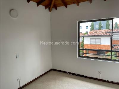 Casa de 3 alcobas en venta en El Esmeraldal, Envigado, 240 m² · foto 19 de 20