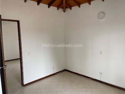 Casa de 3 alcobas en venta en El Esmeraldal, Envigado, 240 m² · foto 20 de 20
