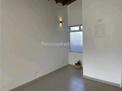 Apartamento de 3 alcobas en venta en Las Acacias, Medellín, 92 m² · foto 2 de 20