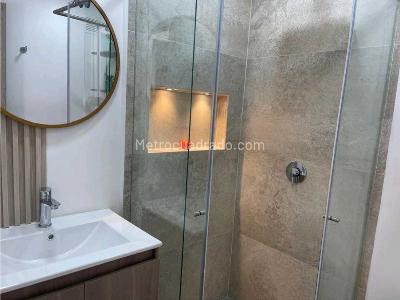 Apartamento de 3 alcobas en venta en Las Acacias, Medellín, 92 m² · foto 3 de 20