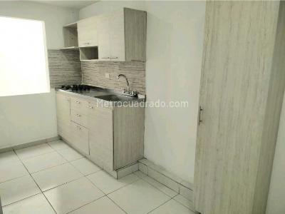 Apartamento de 3 alcobas en venta en Girardot, Medellín, 121 m² · foto 3 de 16