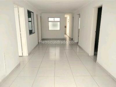 Apartamento de 3 alcobas en venta en Girardot, Medellín, 121 m² · foto 5 de 16