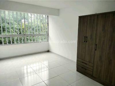 Apartamento de 3 alcobas en venta en Girardot, Medellín, 121 m² · foto 7 de 16