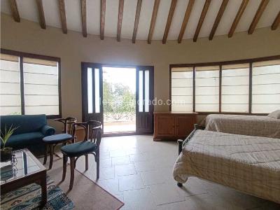 Casa de 5 alcobas en arriendo en Llanogrande, Rionegro, 800 m² · foto 7 de 20