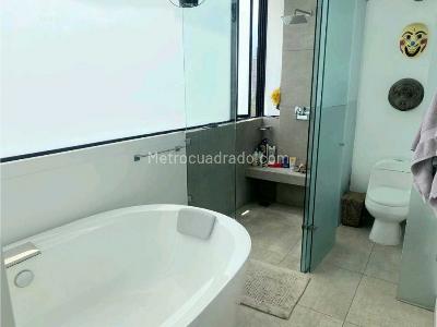 Apartamento de 3 alcobas en venta en Los Balsos, Medellín, 330 m² · foto 14 de 20