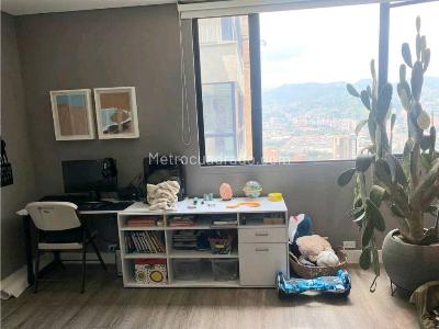 Apartamento de 3 alcobas en venta en Los Balsos, Medellín, 330 m² · foto 16 de 20