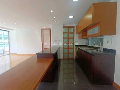Apartaestudio en arriendo en Milla De Oro, Medellín, 84 m² · foto 9 de 20