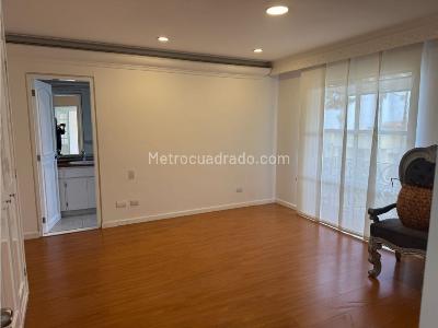 Casa de 4 alcobas en arriendo en Los Naranjos, Medellín, 400 m² · foto 17 de 18