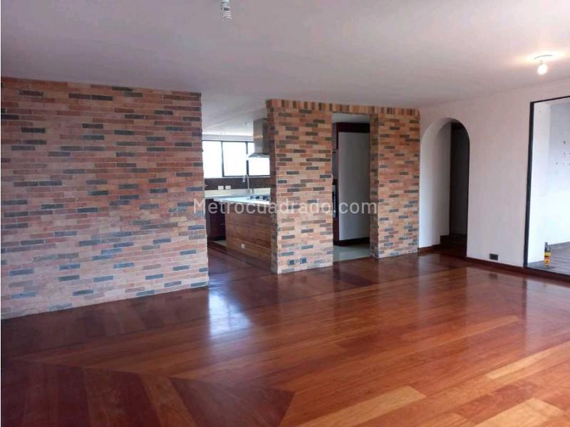 Duplex de 2 Alcobas con Terraza y Vista en Milla de Oro - 3