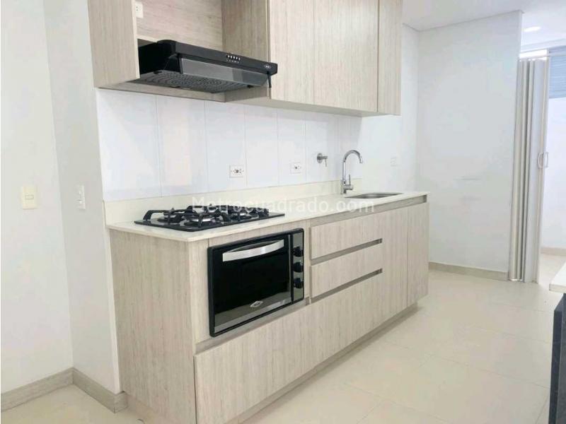 3BR Apartment in Loma Del Escobero (89 m²) - 3