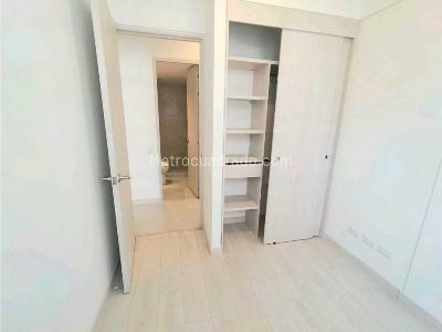Apartamento de 3 alcobas en venta en Envigado, Envigado, 74 m² · foto 7 de 17