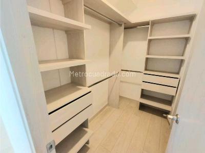 Apartamento de 3 alcobas en venta en Envigado, Envigado, 74 m² · foto 12 de 17