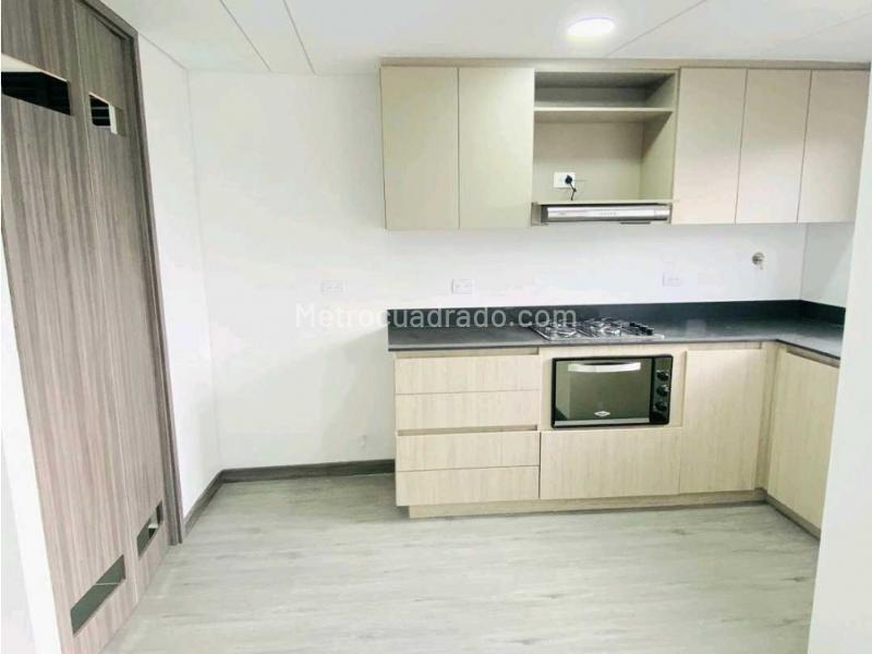 Apartamento de 3 alcobas en Las Palmas con balcón vista y piscina - 2