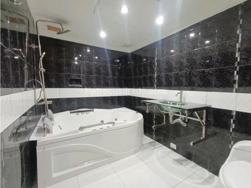 Charming 2BR House in Loma Del Indio - 3