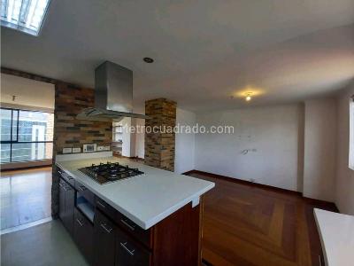Apartamento de 2 alcobas en venta en Milla De Oro, Medellín, 183 m² · foto 2 de 20