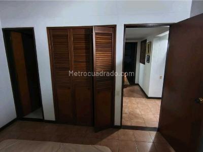 Casa de 3 alcobas en venta en San Lucas, Medellín, 195 m² · foto 11 de 20