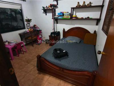 Casa de 3 alcobas en venta en San Lucas, Medellín, 195 m² · foto 18 de 20