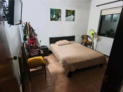 Casa de 3 alcobas en venta en San Lucas, Medellín, 195 m² · foto 19 de 20