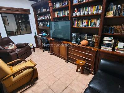 Casa de 3 alcobas en venta en San Lucas, Medellín, 195 m² · foto 9 de 20