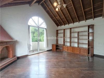 Casa de 4 alcobas en arriendo en Altos Del Poblado, Medellín, 346 m² · foto 18 de 20