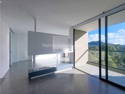Apartaestudio en arriendo en Alto De Las Palmas, Envigado, 76 m² · foto 2 de 20