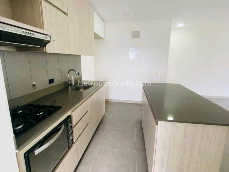 2BR Apartment in Loma Del Escobero (98 m²) - 3