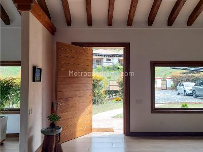 Casa de 3 alcobas en venta en Rionegro, Medellín · foto 3 de 18