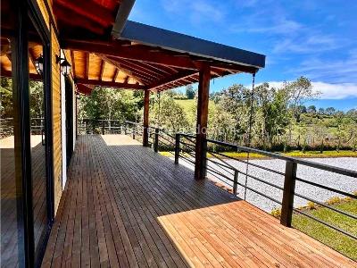 Casa de 4 alcobas en arriendo en Rionegro, Rionegro, 210 m² · foto 4 de 15