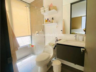 Apartamento de 2 alcobas en venta en Altos Del Poblado, Medellín, 105 m² · foto 13 de 20