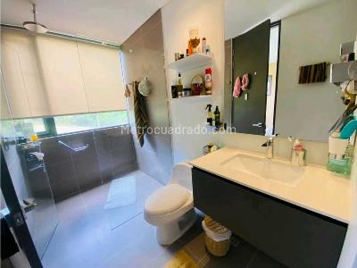 Apartamento de 2 alcobas en venta en Altos Del Poblado, Medellín, 105 m² · foto 16 de 20